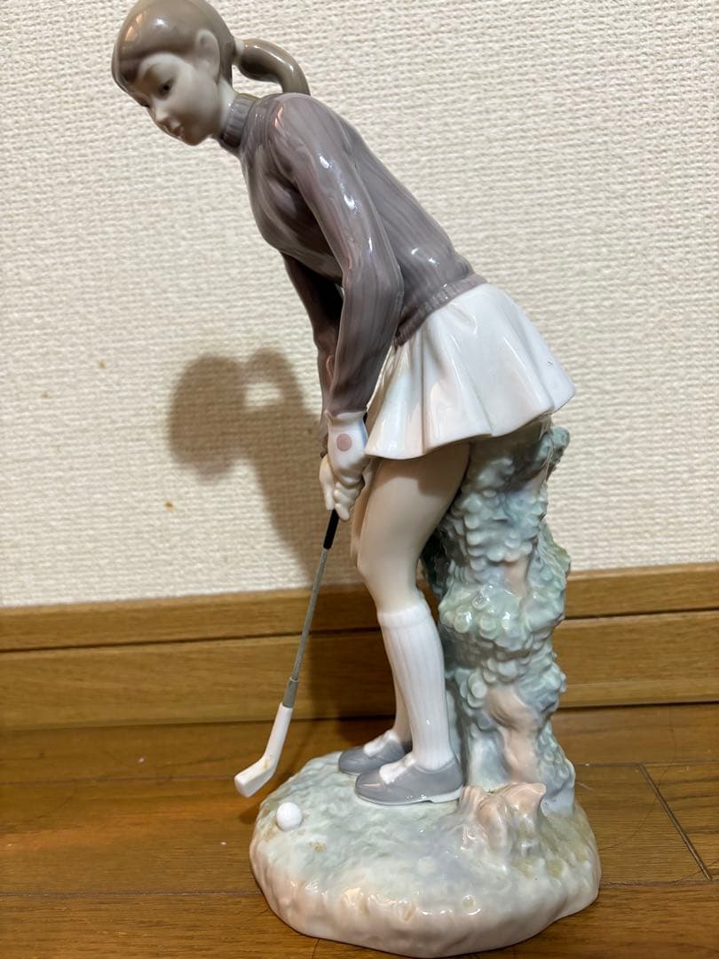 LLADROリヤドロ Lady Golfer