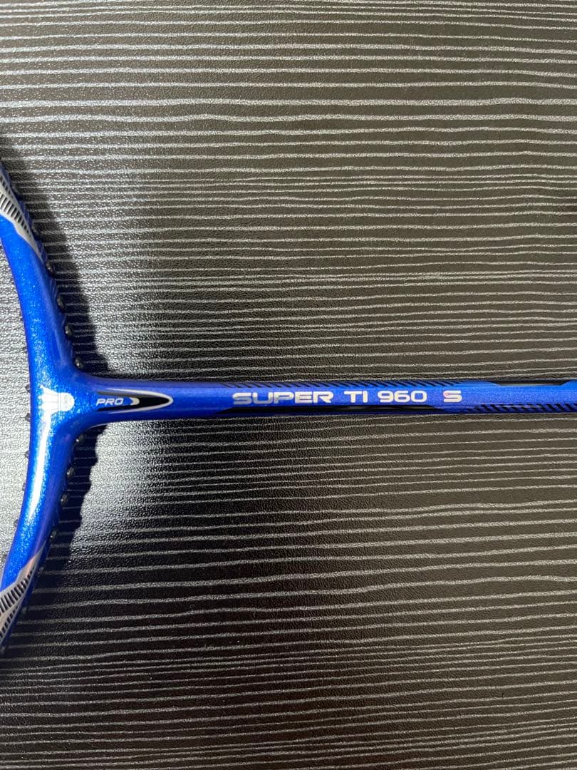バドミントンラケット SUPER TI 960 S