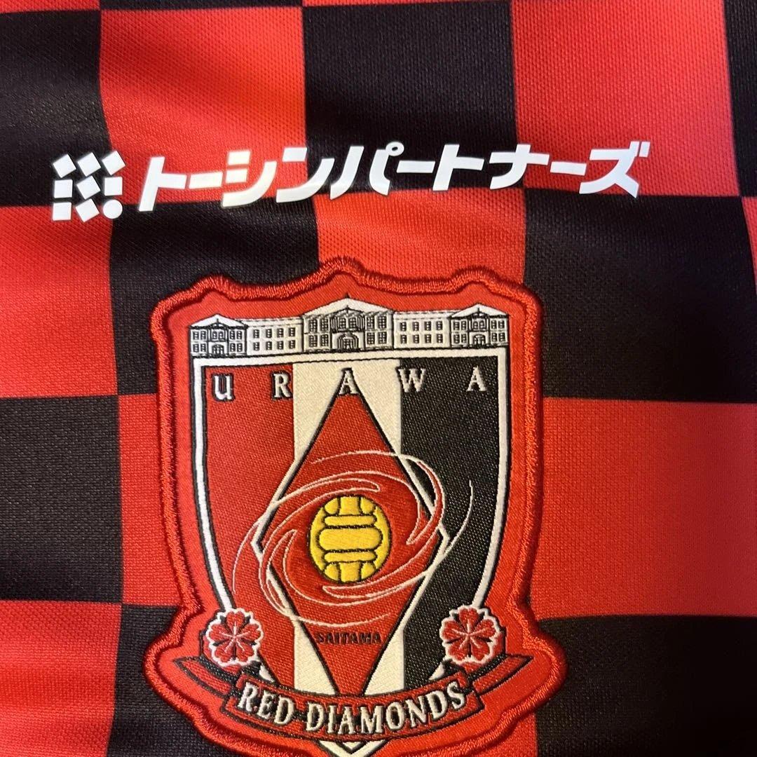 浦和レッズ2020プレマッチトップ 公式戦の試合前に着用するトレーニングトップ
