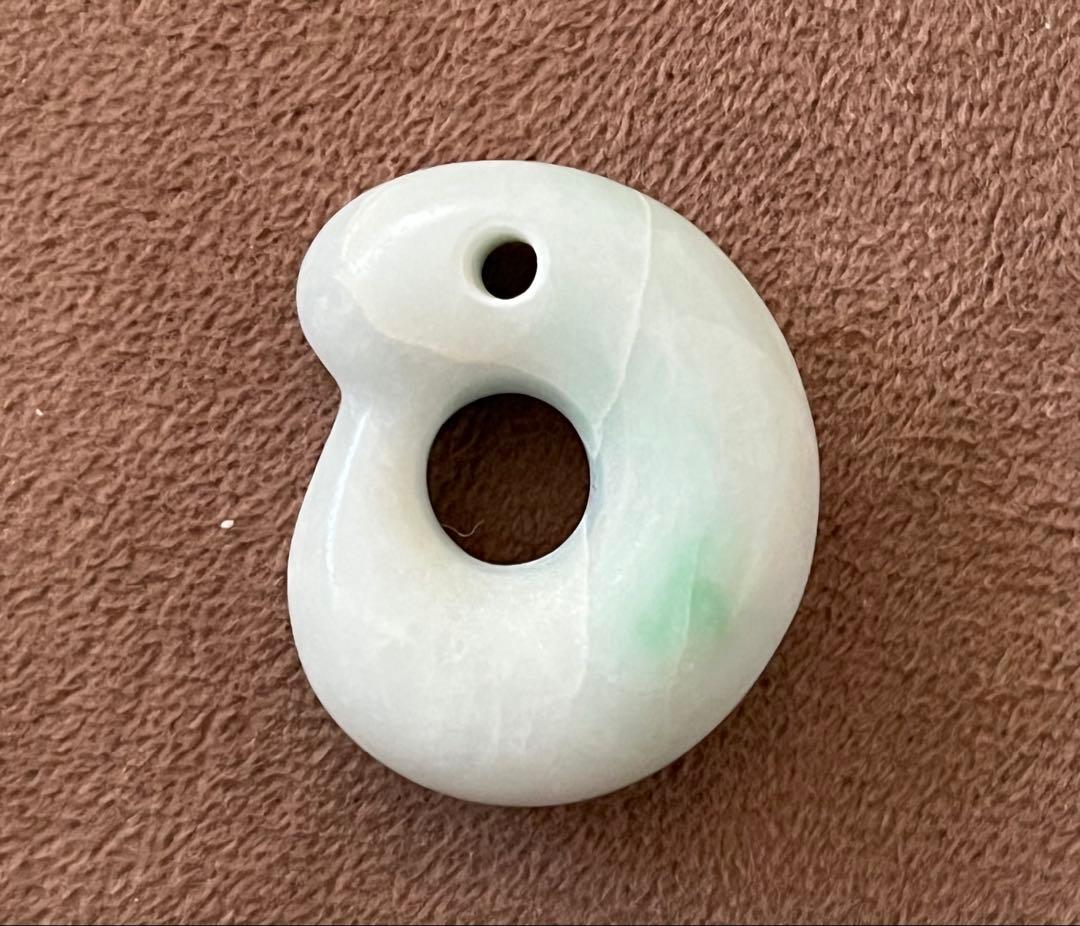 糸魚川　小滝川　翡翠　勾玉