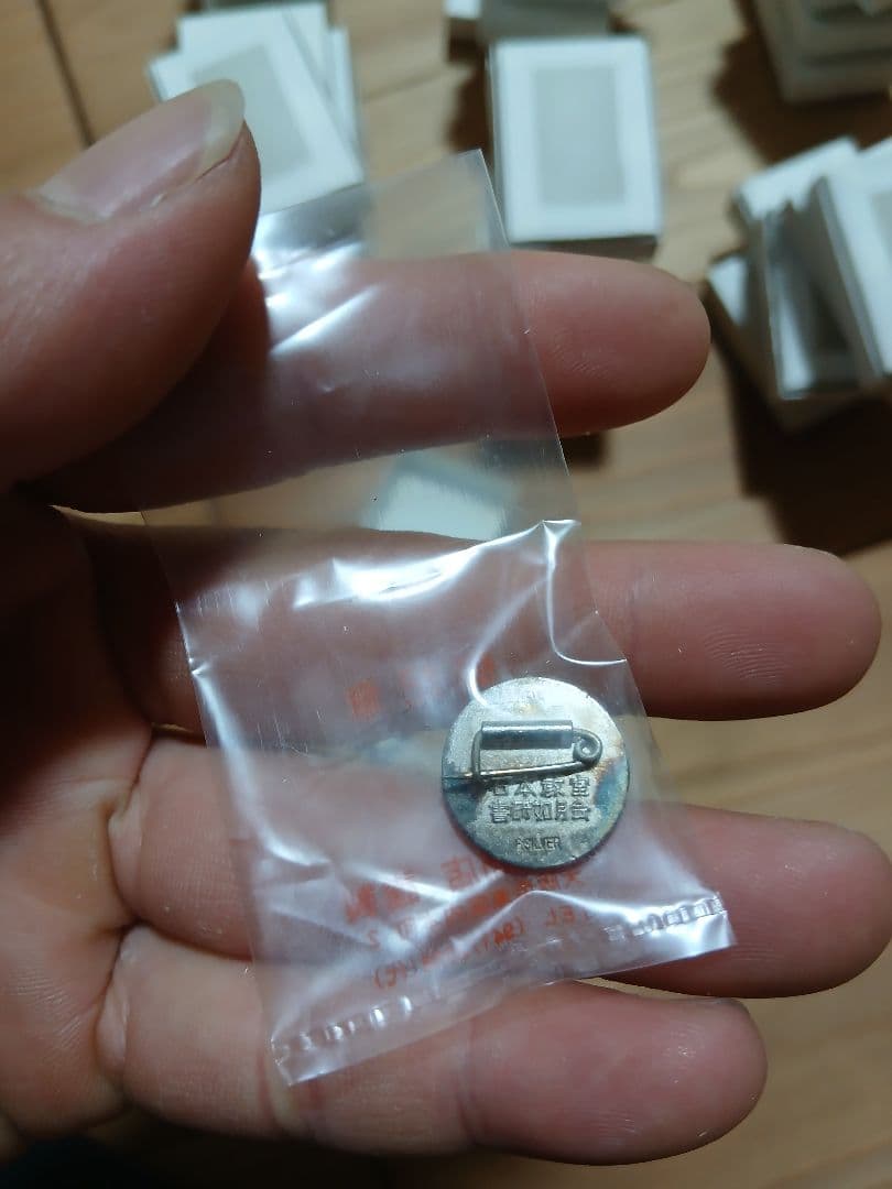 金属製円形ピンバッジ31個セット