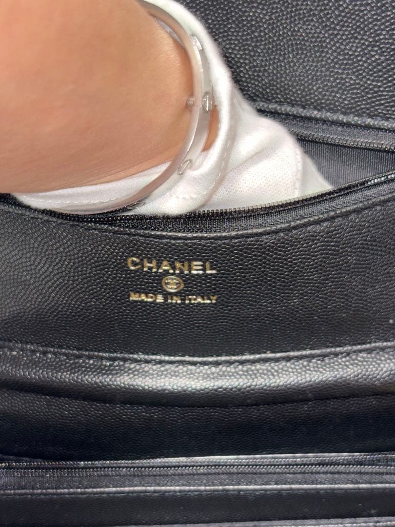 ジ*ー様 CHANEL ブラックレザー チェーンウォレット財布ノベルティ