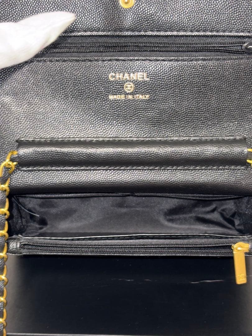 ジ*ー様 CHANEL ブラックレザー チェーンウォレット財布ノベルティ