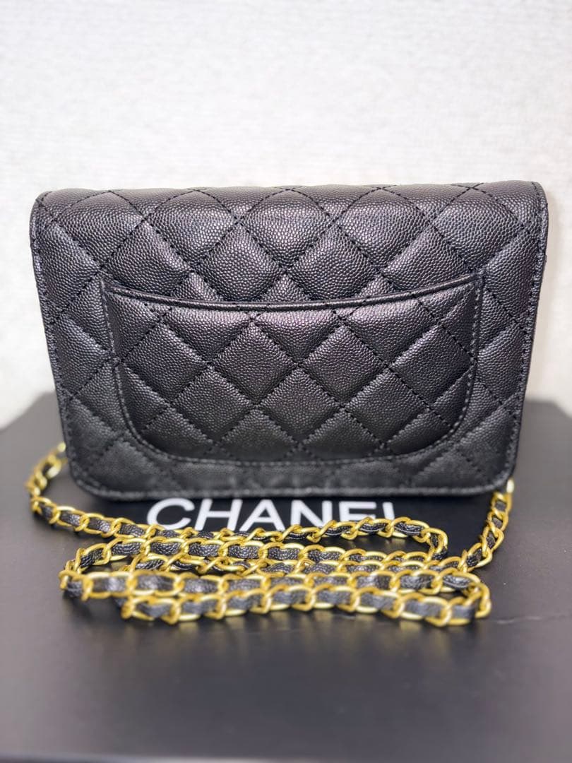 ジ*ー様 CHANEL ブラックレザー チェーンウォレット財布ノベルティ