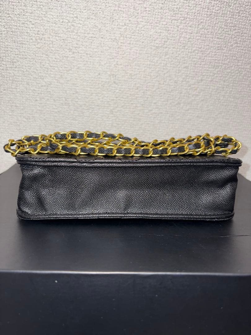 ジ*ー様 CHANEL ブラックレザー チェーンウォレット財布ノベルティ