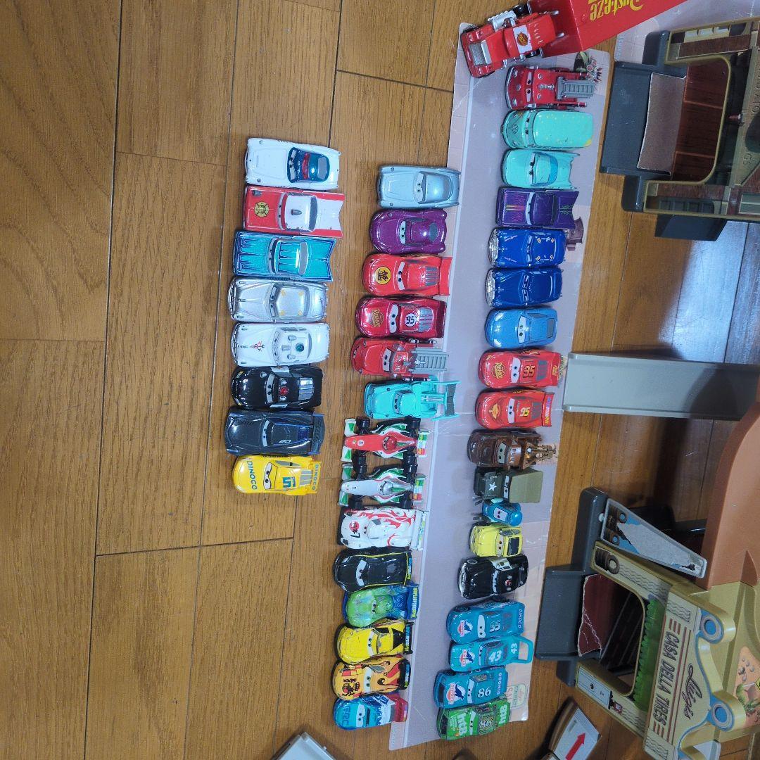 トミカ　ラジエータースプリングス