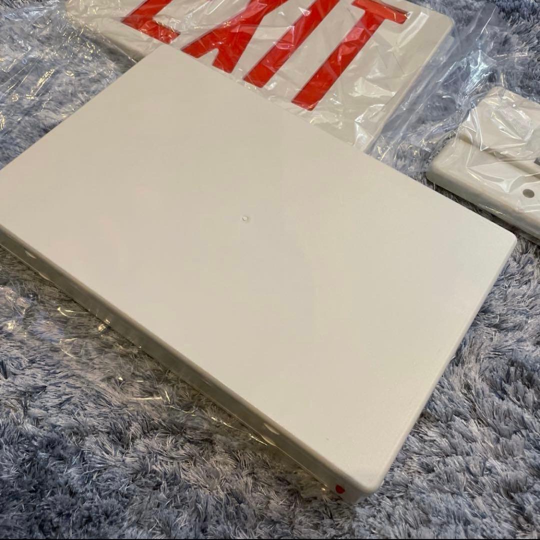 EXIT　LED　WH/RED　USA　非常口　アメリカン