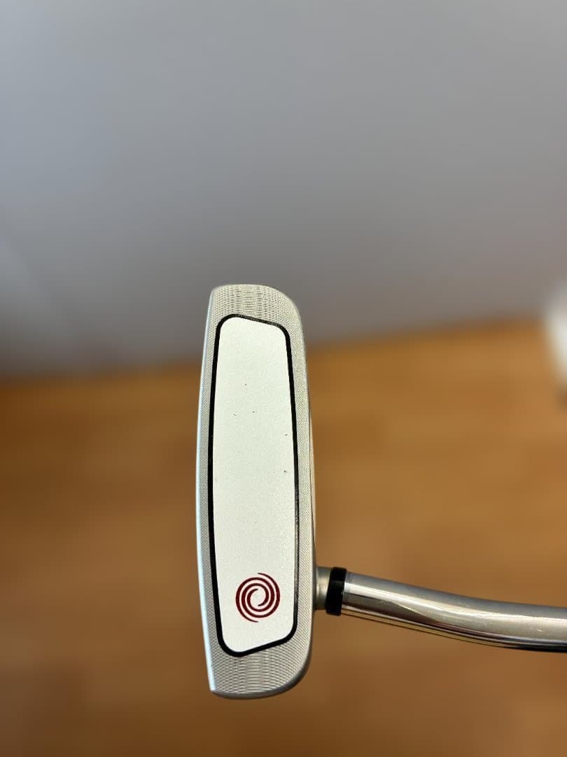 Odyssey White Hot OG 2-Ball パター