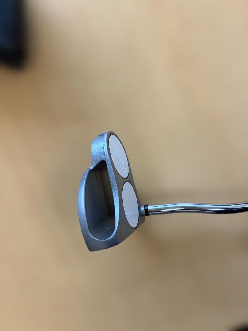 Odyssey White Hot OG 2-Ball パター