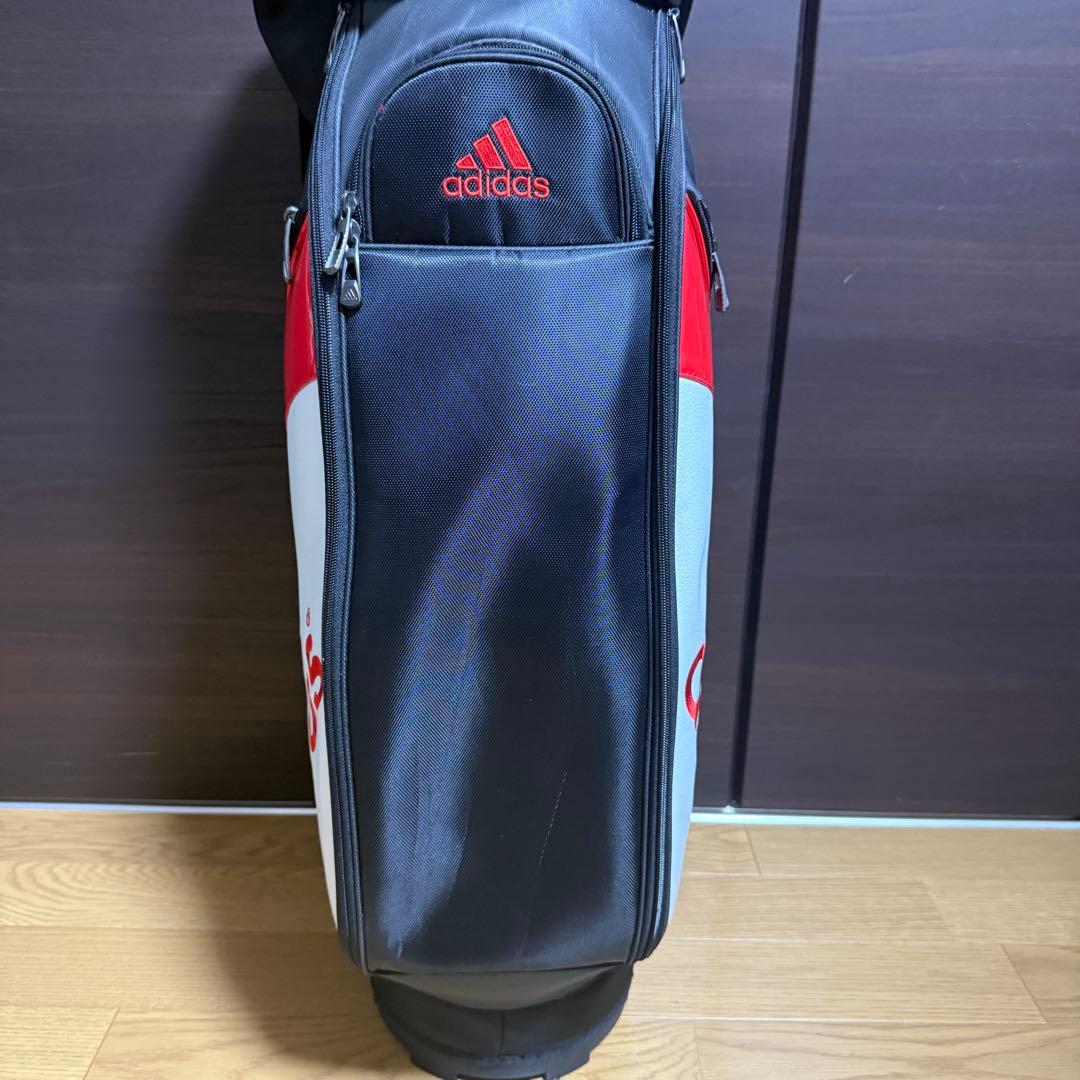 adidas キャディバッグ ゴルフバッグ 黒/赤/白 ストライプデザイン