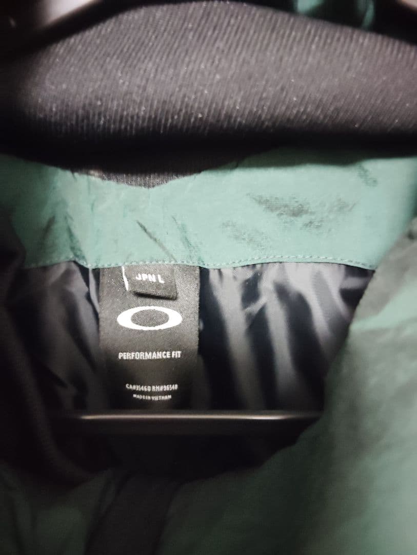 Oakley グリーン ベスト 新品未使用