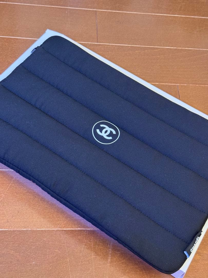 【非売品】新品未使用 CHANEL ブラック キルティングPCケース