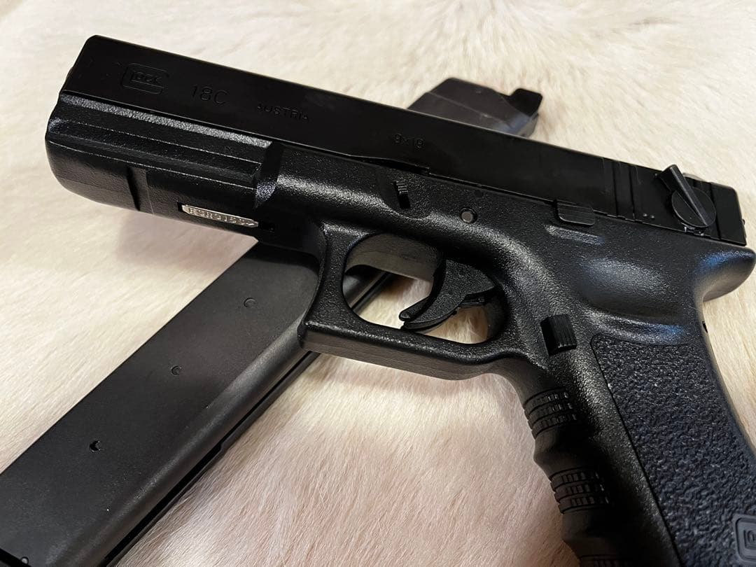 東京マルイグロッグG18C ガスブローバック マガジン2本 ハードケース付き