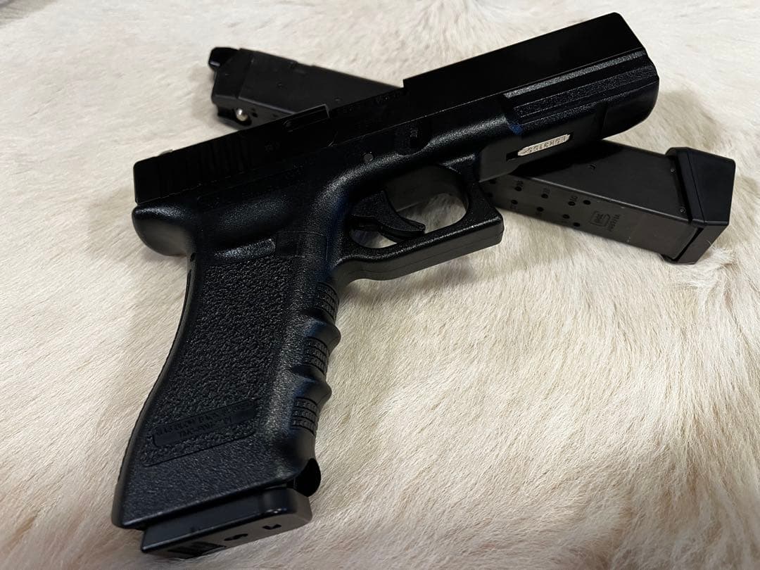 東京マルイグロッグG18C ガスブローバック マガジン2本 ハードケース付き