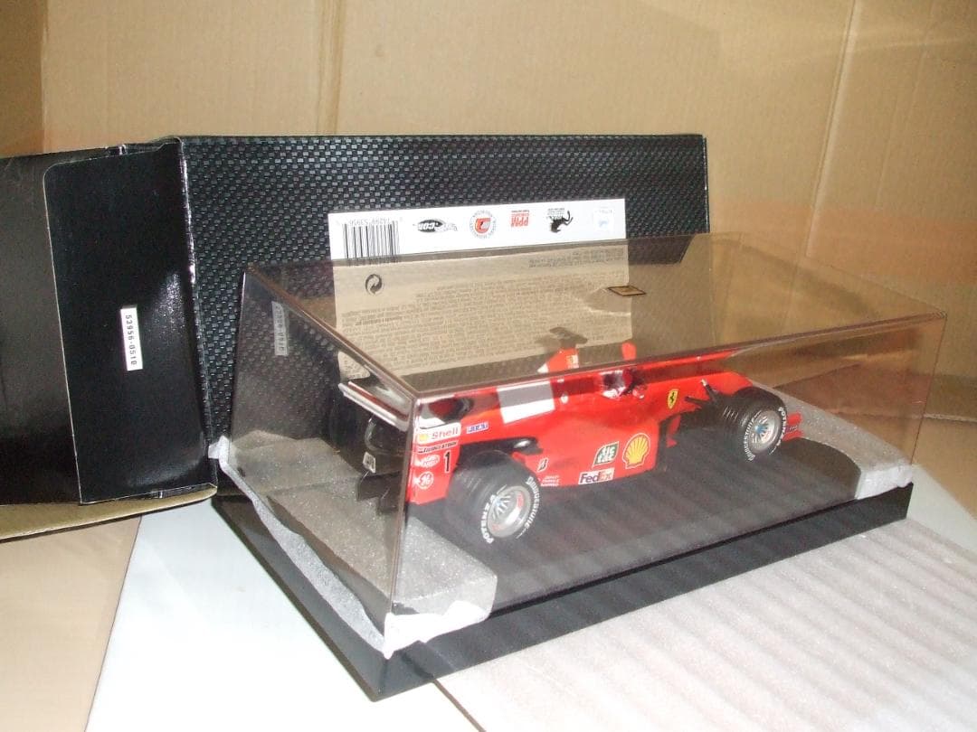 フェラーリ　Ｆ２００１　シューマッハ　＃１　ワールドチャンピオン　マテル