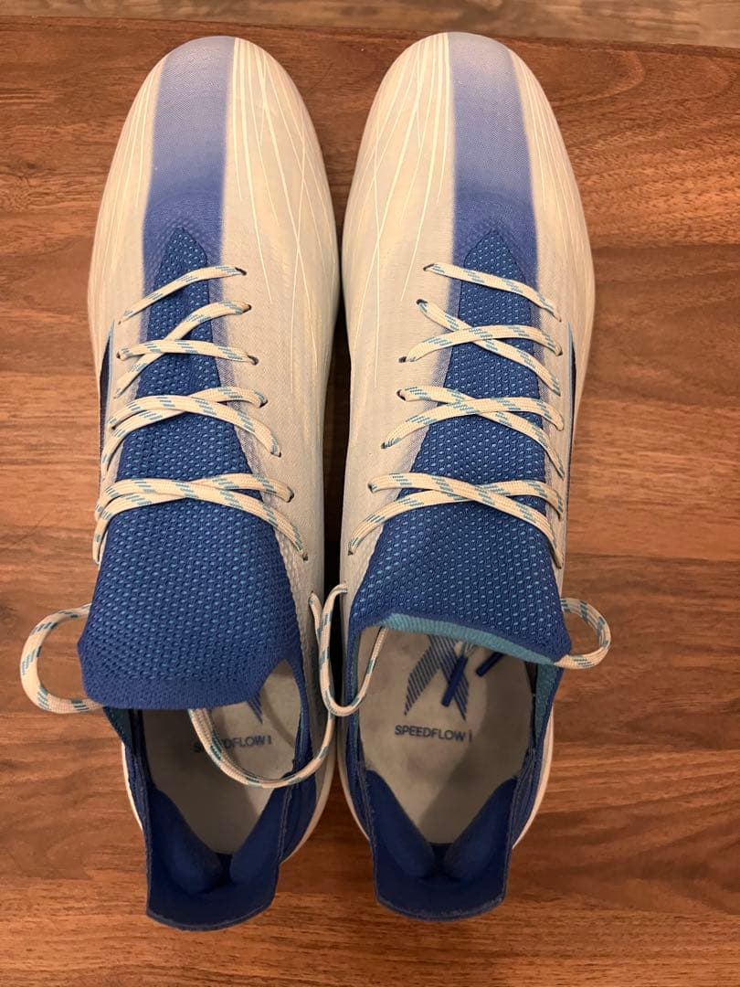 adidas SPEEDFLOW サッカーシューズ
