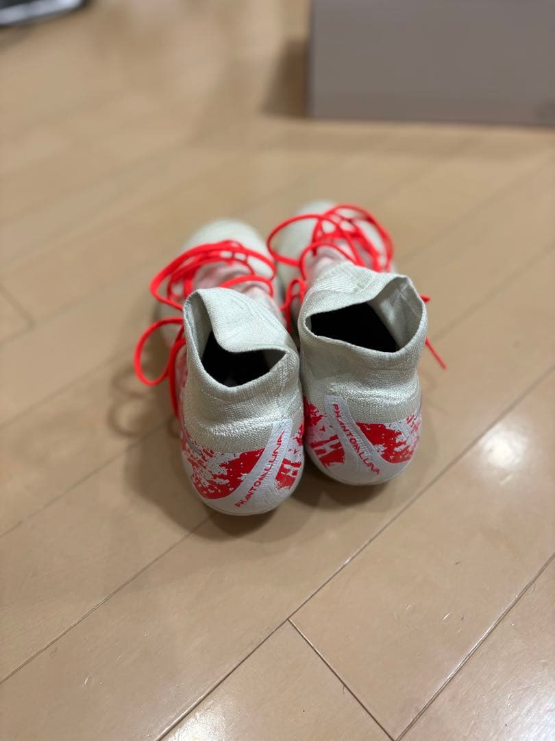 Nike By You ホワイト/レッド スパイク