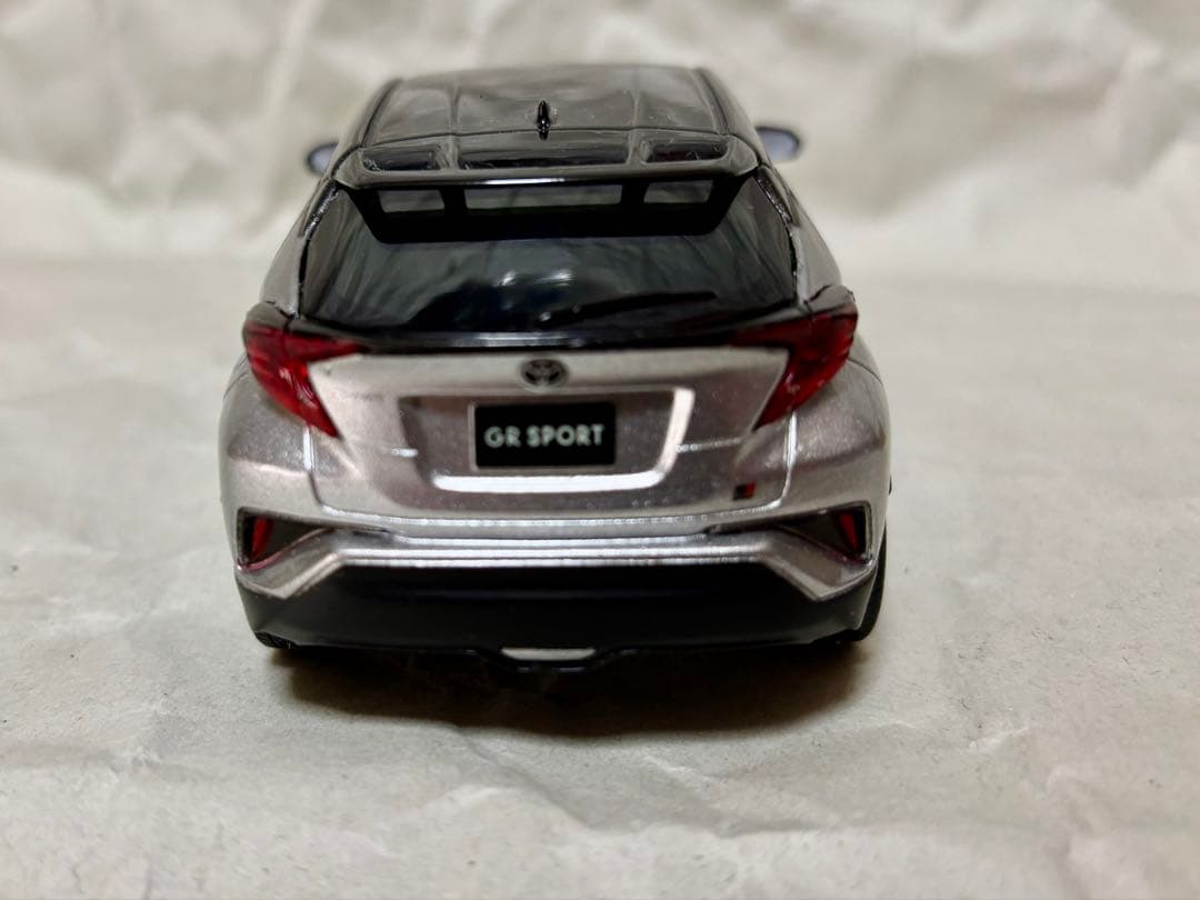 C-HR GR SPORT　カラーサンプル ミニカー　ブラック×メタルストリーム