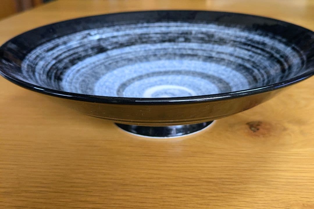 渦巻模様の陶器製　盛皿・盛鉢・丼・小鉢　4個セット
