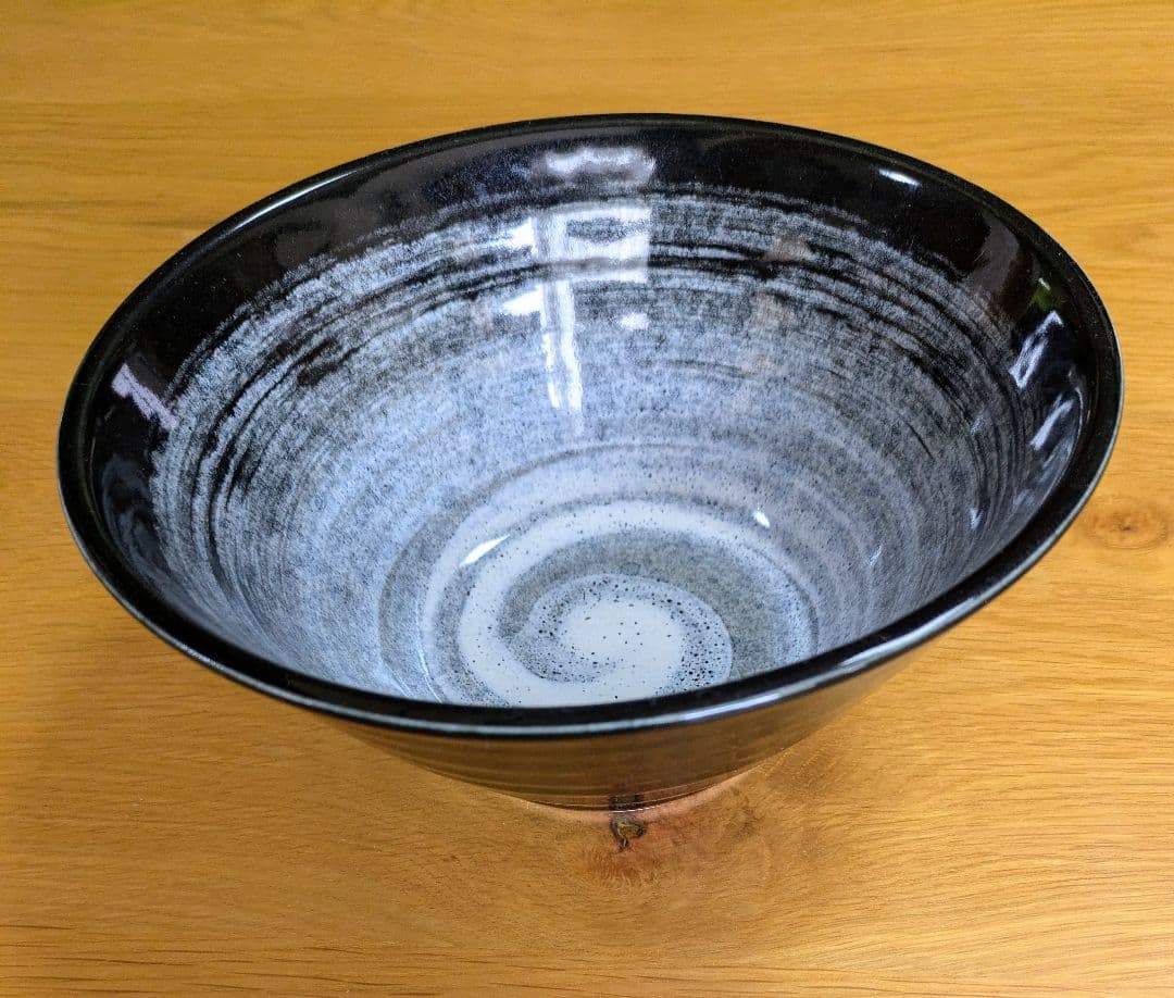 渦巻模様の陶器製　盛皿・盛鉢・丼・小鉢　4個セット