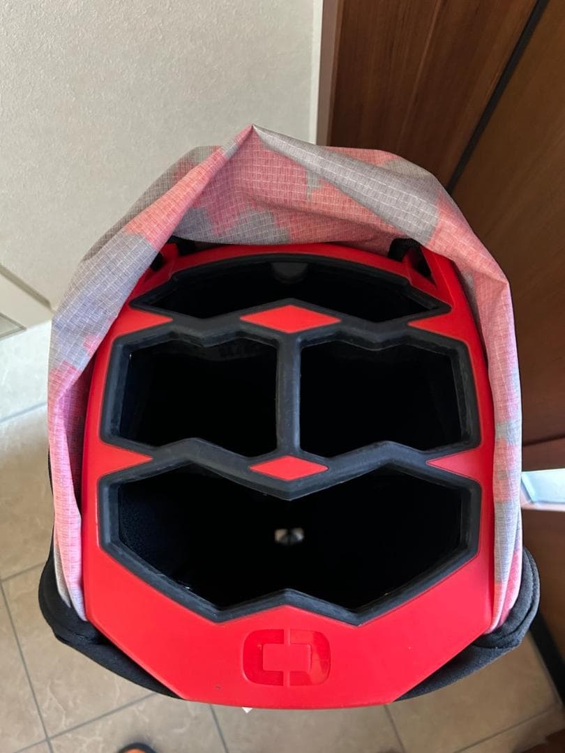 OGIO 軽量キャディバッグ レッド/グレー/ブラック カモ