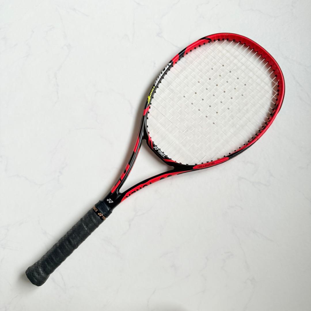 美品 YONEX VCORE Tour F 93 G3 テニスラケット 赤黒