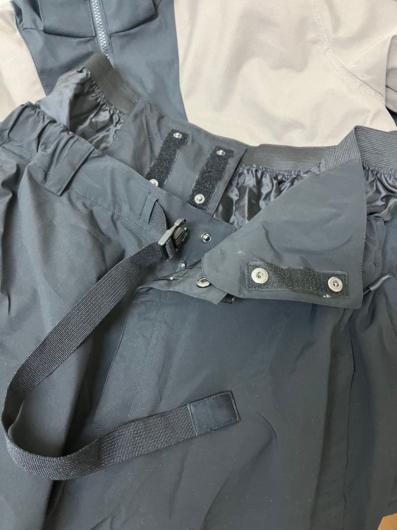 ANTISM スノーボードウェア フード付き（Ｍ）/ウェアパンツ（Ｌ）
