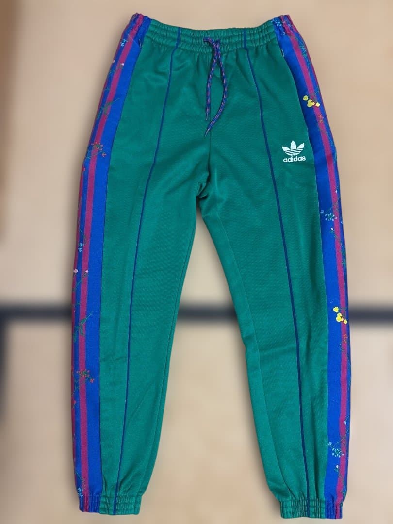 adidas トラックパンツ　ジャージ　花柄　Mサイズ