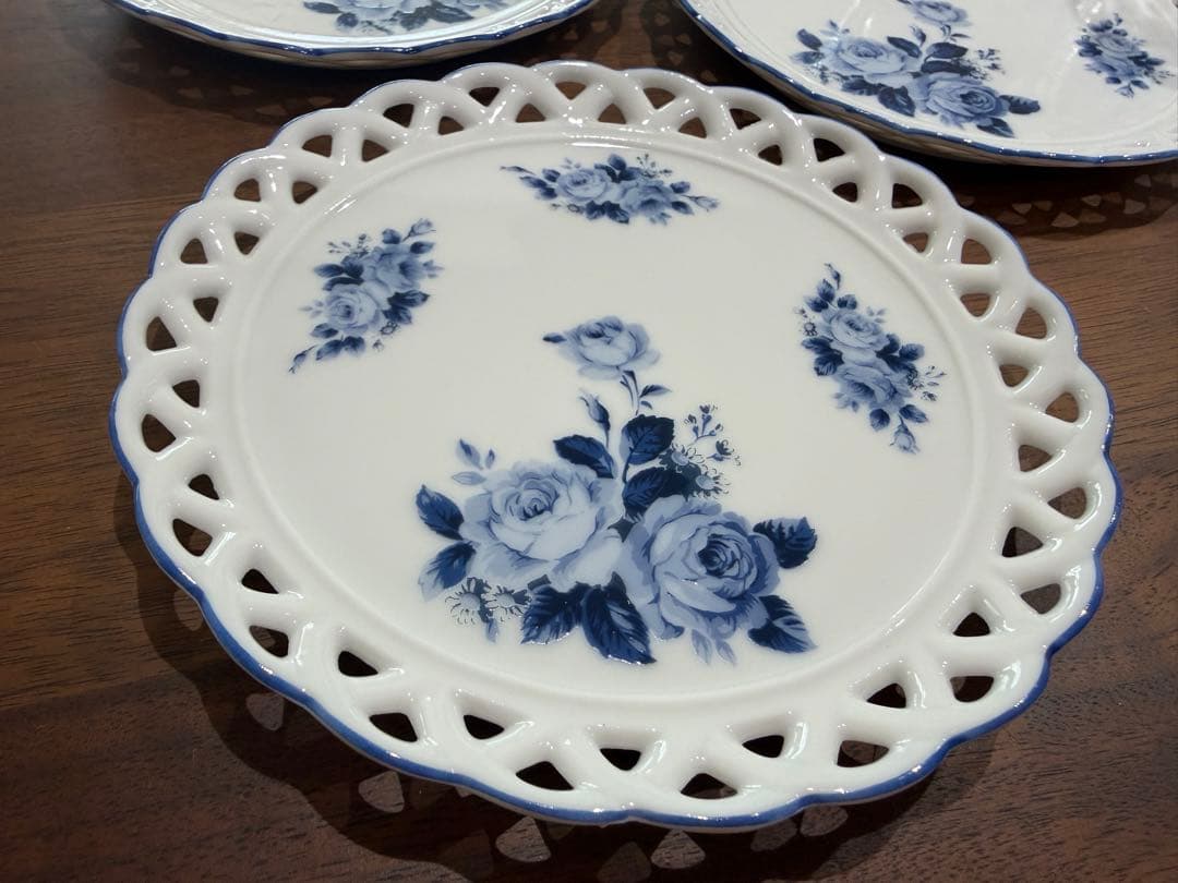Demain 青い薔薇の食器セット