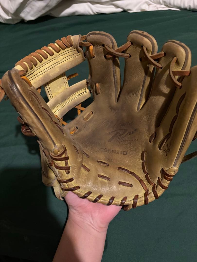 Mizuno Pro 硬式グローブ 右投げ ベージュ