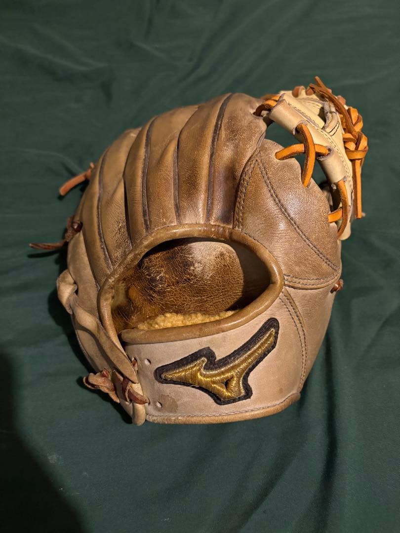 Mizuno Pro 硬式グローブ 右投げ ベージュ