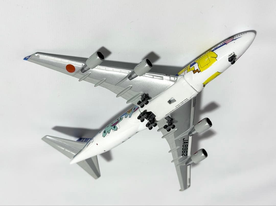 全日空商事 1/500 B747-400 ANAポケモンジェット NH50028