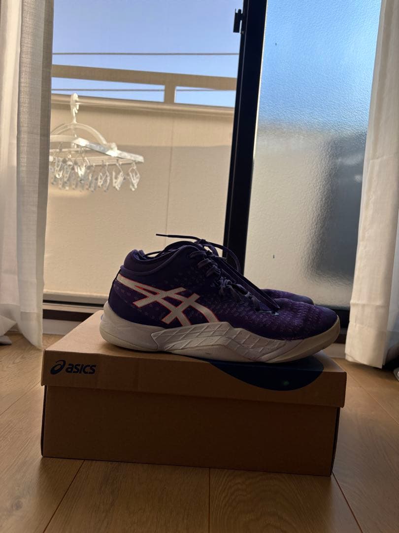 ASICS アンプレアルスmiddle cutバスケシューズ紫色 ハイカット