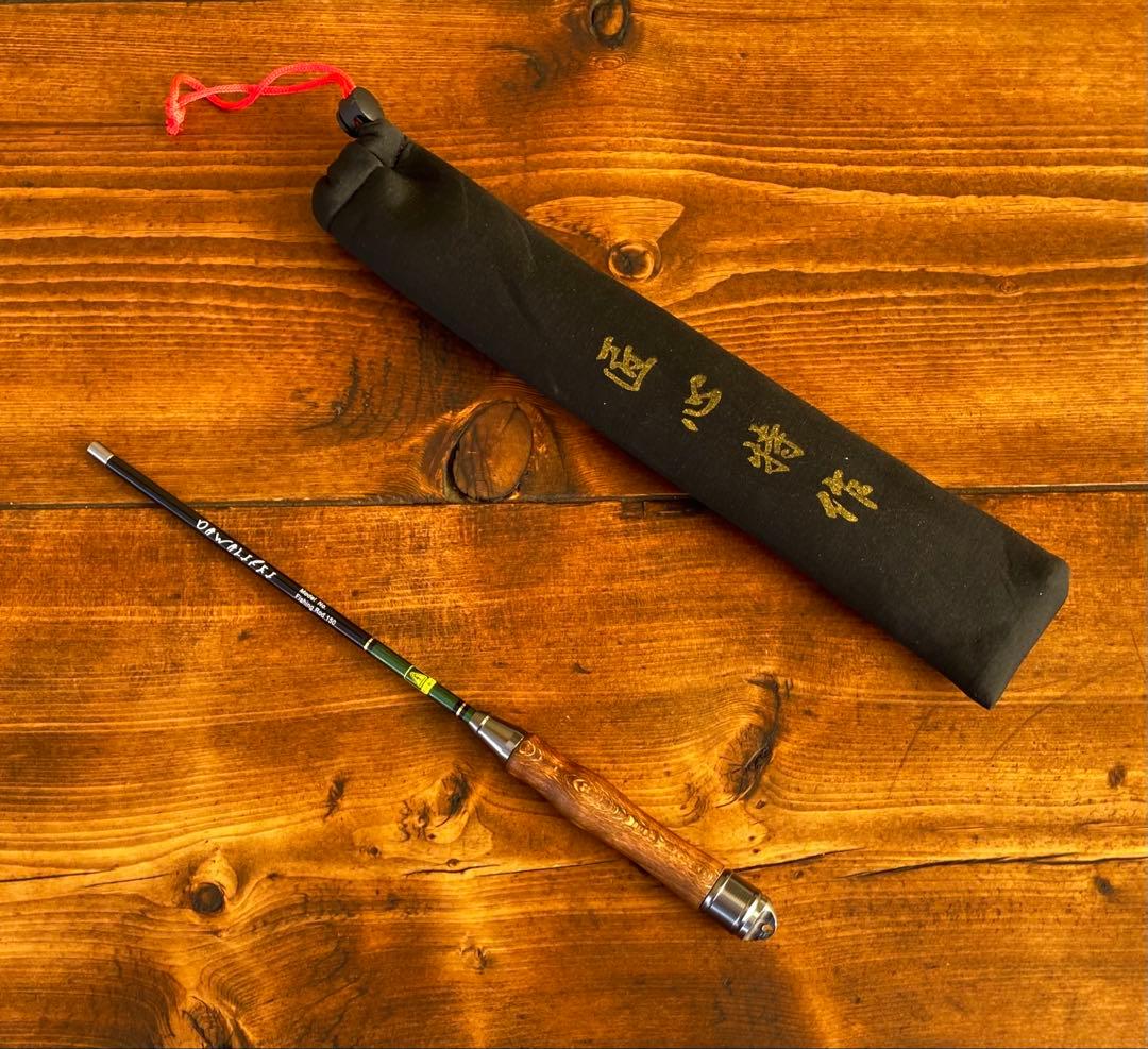 小物釣り竿　タナゴ竿　ブラック×グリーン　150cm ウッドグリップ　振り出し竿