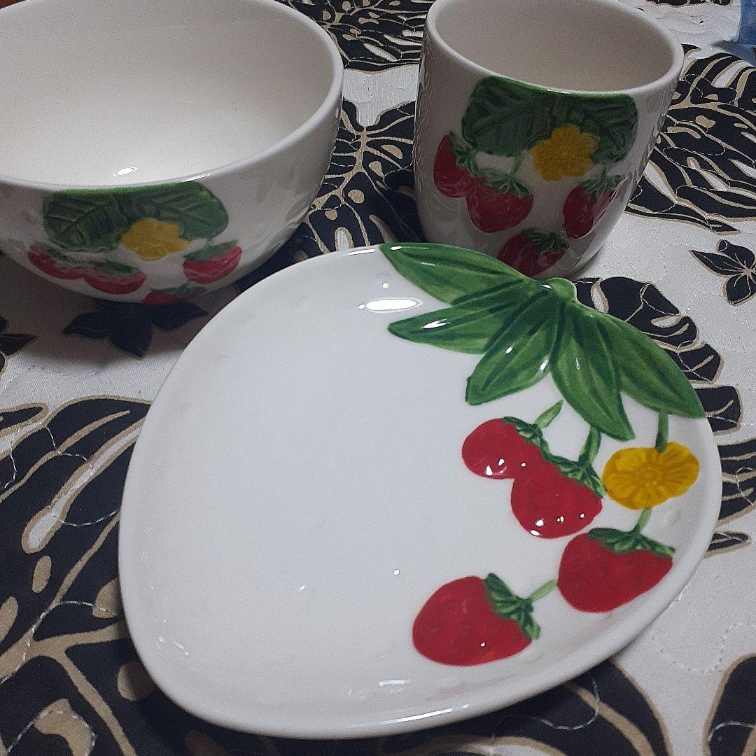 いちごデザイン食器セット 3点