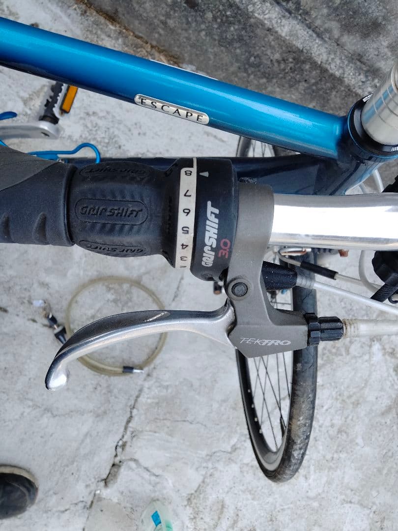 クロスバイク本体