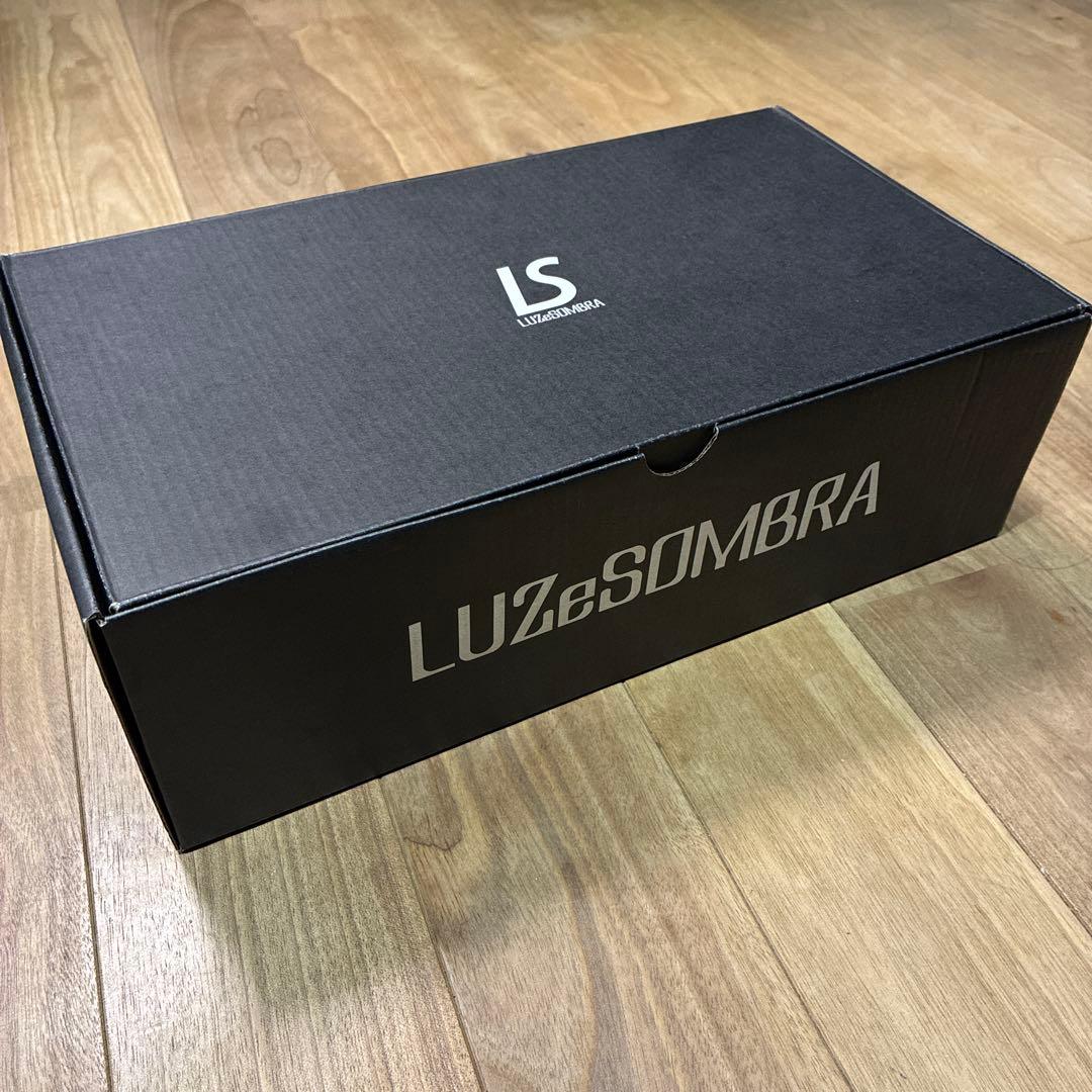 ルースイソンブラ　LUZeSOMBRA 新品未使用　23.5