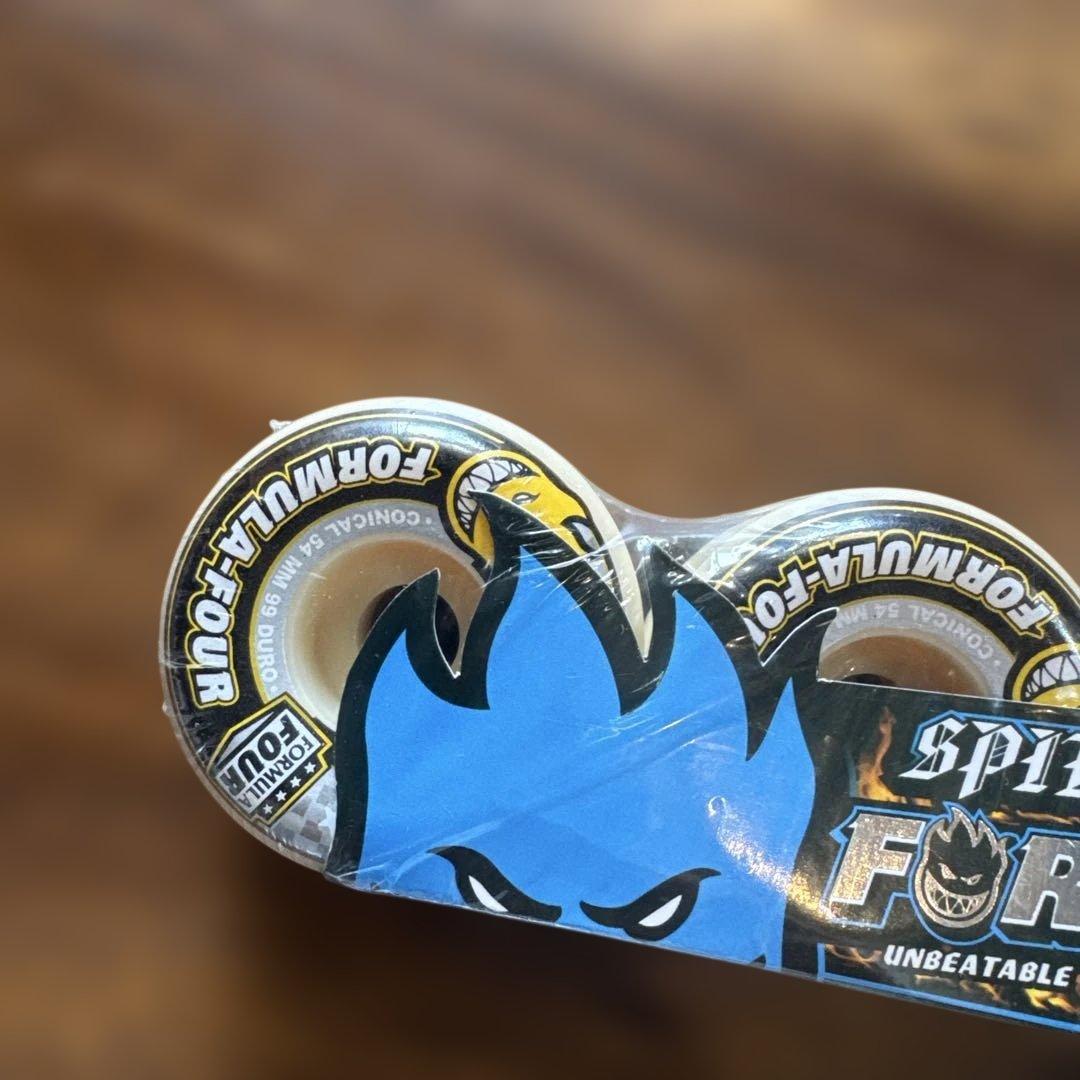 Spitfire フォーマル4 コニカル54mm99aスケボーウィール