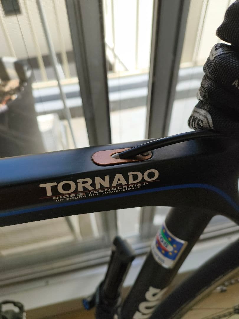 GIOS ロードバイク カーボン ブラック TORNADO SHIMANO105