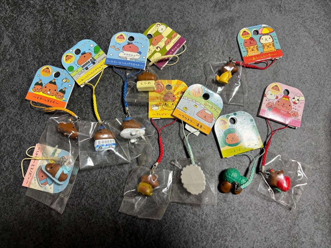 カピバラさんご当地限定ストラップ54個　平成