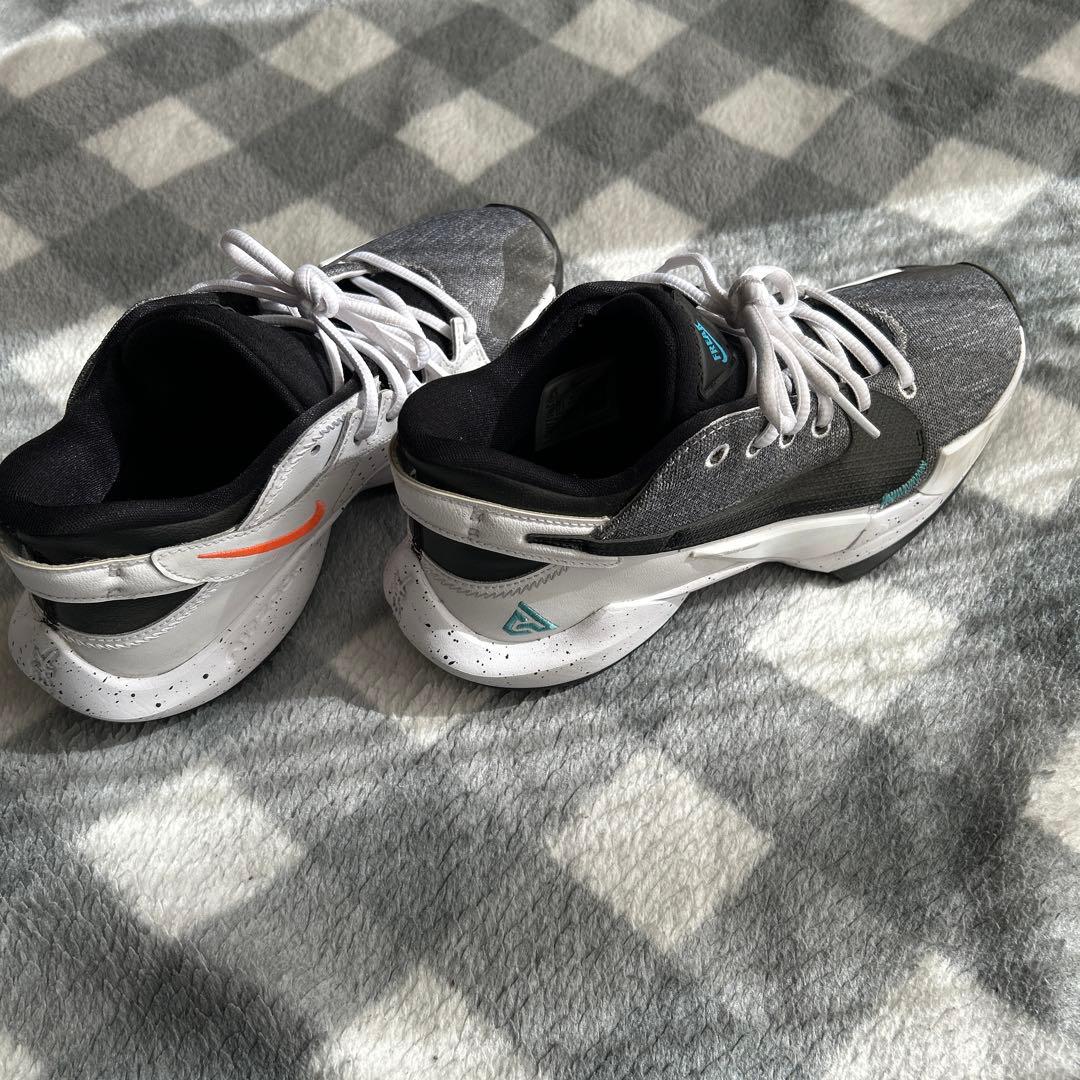 Nike バスケットボールシューズ グレー/ホワイト/ブラック