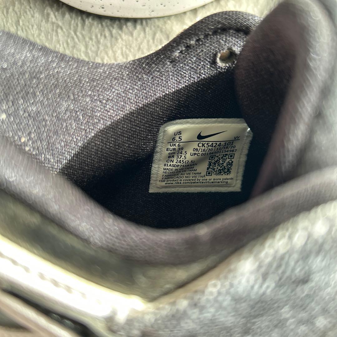 Nike バスケットボールシューズ グレー/ホワイト/ブラック