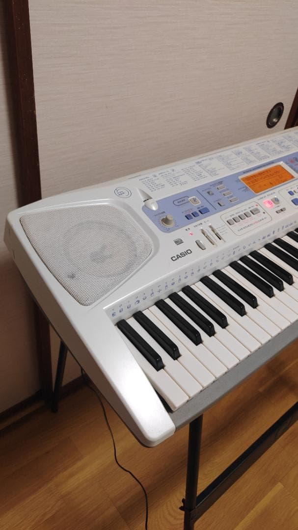Casio LK-180TV (スタンドあり)