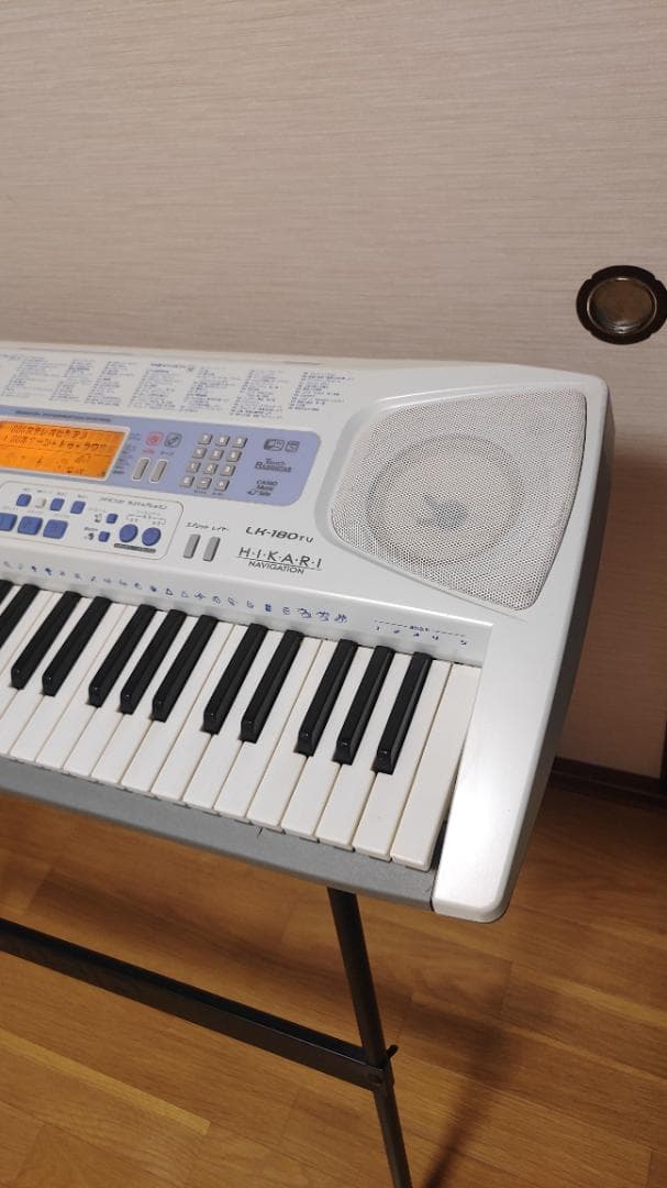 Casio LK-180TV (スタンドあり)