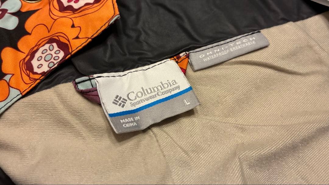 【美品】Columbia花柄スノーボードウェア 女性用