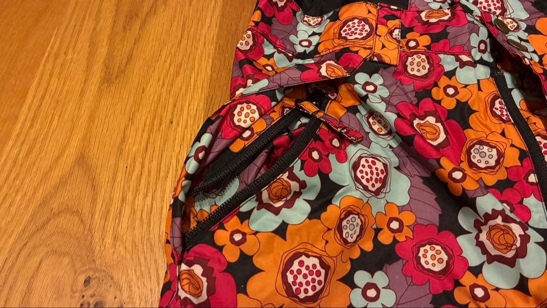 【美品】Columbia花柄スノーボードウェア 女性用