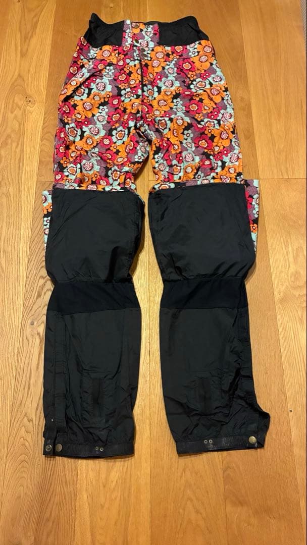 【美品】Columbia花柄スノーボードウェア 女性用