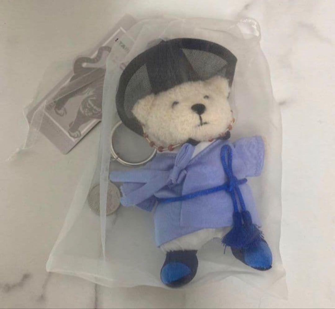 新品　未使用　未開封　限定　韓国伝統衣装クマのキーホルダー