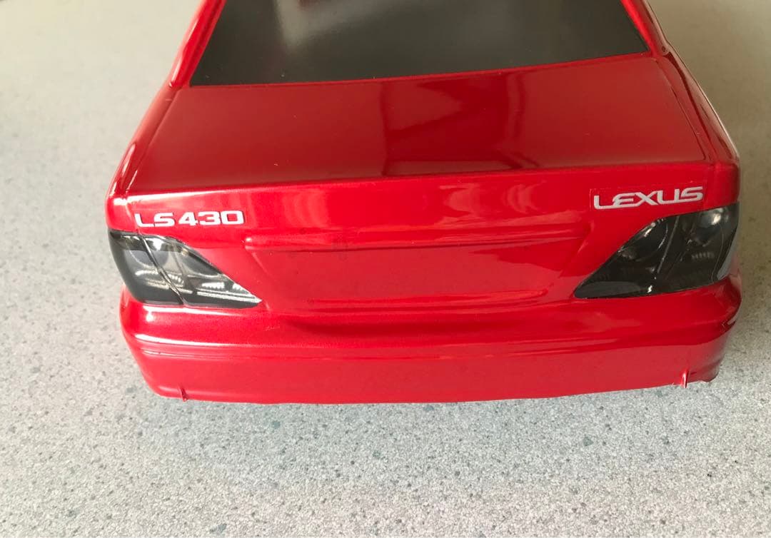 Lexus 赤 ボディ