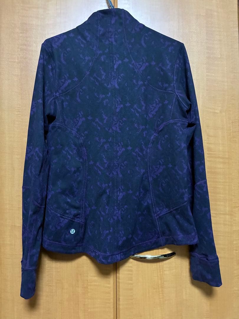 ルルレモン ジャケット　紫色 12